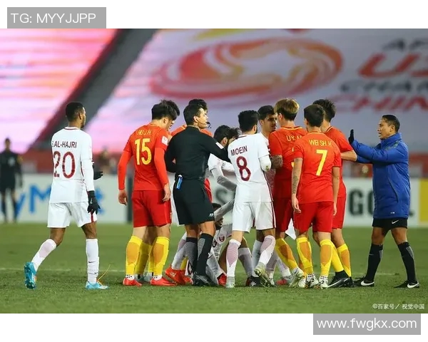 2018卡塔尔与中国足球对决海报设计展现激情与梦想的碰撞