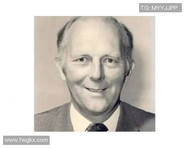 亚当斯的传奇人生与时代交错的辉煌历程探秘